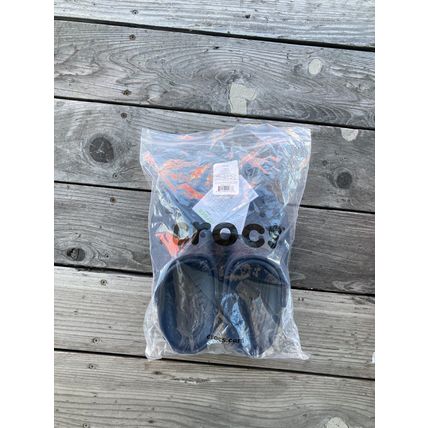 Crocs unisex classic clogs new womans 10 mens 8 roomy fit, 3 pairs