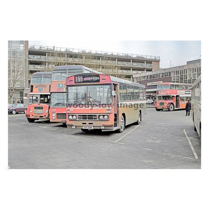 ptc6885 - Beds' - Chesterfield Transport Bedford Buses at Station - print 6x4