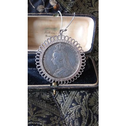 Antique Vintage Victorian 1890 Extremely Large and Heavy Queen Victoria Pendant