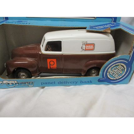 ERTL Toys'50 Chevy Danish Baker Panel Delivery Truck Bank Locking Bank