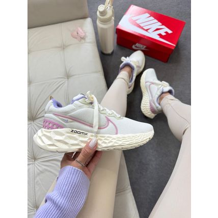 React Infinity Run FK 4 Women's White and Pink Sneakers