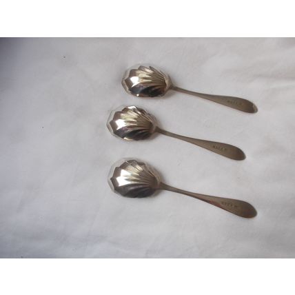 SPOONS /DESSERT SPOONS X 3 (11/01)