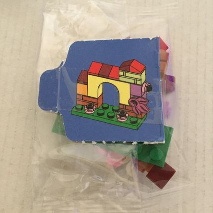 NEW Disney Lego Encanto Mirabel Micro Doll Figure and Casa Madrigal & Miracle Ca
