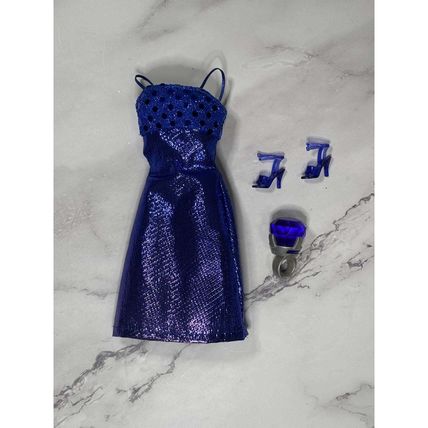 2001 Mattel Barbie Fashion Avenue Sparkling Sapphire 52960 Red Sequin Dress Shoe