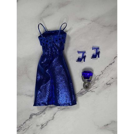 2001 Mattel Barbie Fashion Avenue Sparkling Sapphire 52960 Red Sequin Dress Shoe