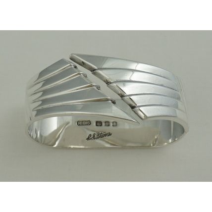 Robert Edgar Stone Napkin Ring, Sterling Silver, London 1955, 58mm, 50g.