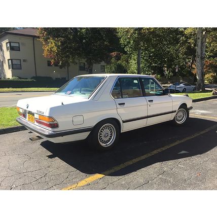 1988 BMW 535i Sedan