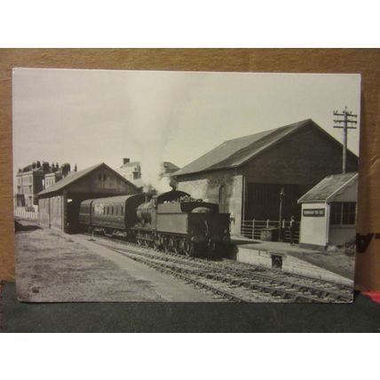 BURNHAM-ON-SEA STATION, SOMERSET 1962 . postcard RAILWAY, /