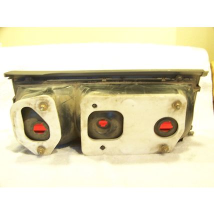 1980 CHRYSLER CORDOBA TAILLIGHT RH #4076712 81 82 83