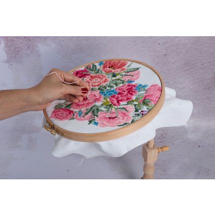 Milward Embroidery Hoop with Hinge Beech Wood 25.5cm