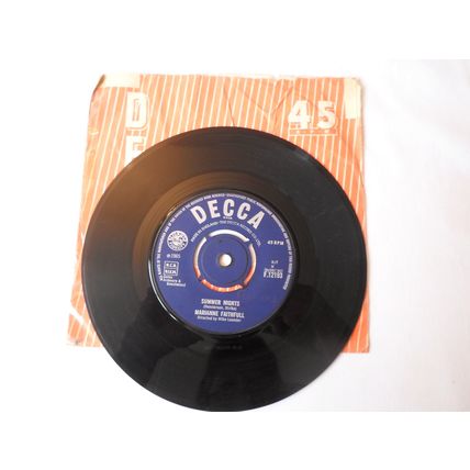 7" 1965. MARIANNE FAITHFULL, SUMMER NIGHTS. DECCA F12193. THE SHA LA LA- EXCELLE