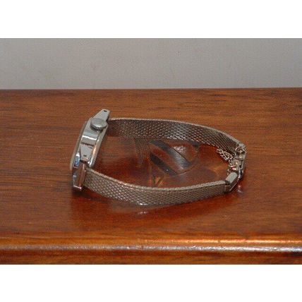 Pre-Owned Vintage Women’s Timex Hand Wind Dress Watch