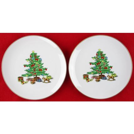 NEW Lot of 2 Shibata Porcelain Christmas Tree 7-1/2" Salad Dessert Plates