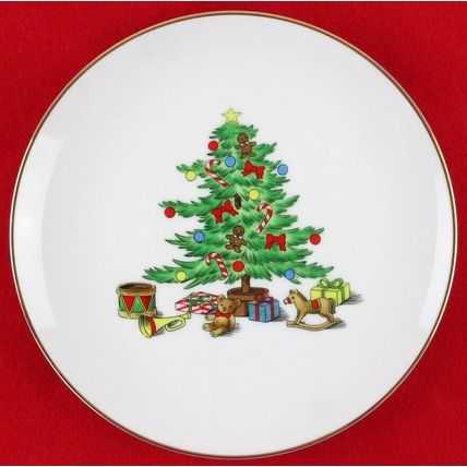 NEW Lot of 2 Shibata Porcelain Christmas Tree 7-1/2" Salad Dessert Plates