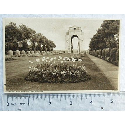 1951 postcard Leicester War Memorial & Gardens