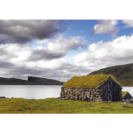 Posta: Lakes: Sørvágsvatn/Leitisvatn