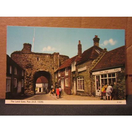 THE LANDGATE, RYE, EAST SUSSEX unused postcard by E T W Dennis =