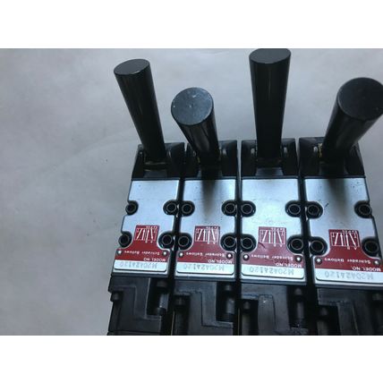SCHRADER BELLOWS DA6-6 VALVE MAINIFOLD,LEVER OPERATED 1/4" NPT M20424120,SD