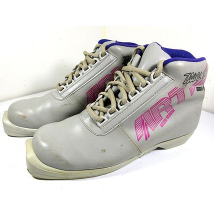 Artex ATX5 Cross Country Ski Boots NNN System Size 25 CM/Mondo, 7 Men 8 Women
