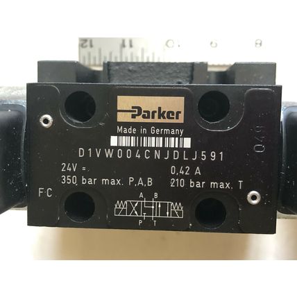 NEW PARKER D31VW001C4NJDLJ5 VALVE,PARKER D1VW004CNJDLJ591 HYDRAULIC VALVE,SE