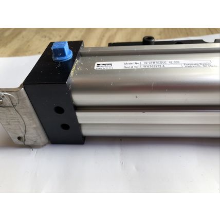 PARKER 32 CFMRCDUC 42.000 PNEUMATIC CYLINDER BORE 32mm,STROKE 42mm,39-8604581,TH