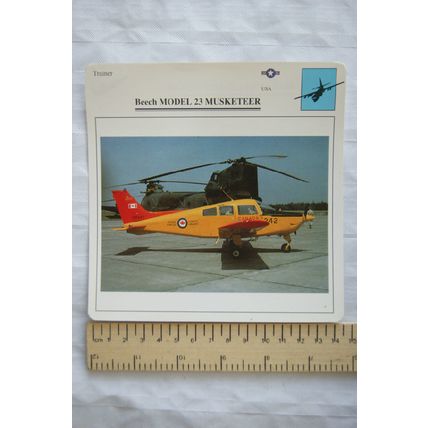Beech Model 23 Musketeer - USA - Trainer - Collectors Club Card