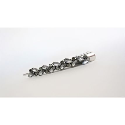 Silver alligator hair claw clip with clusters of gray crystals