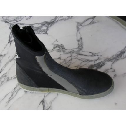 Yak Trak Ultra XL Zipped Wetsuit Boots Canoe Kayak Bag Sail Boat Windsurf Surf