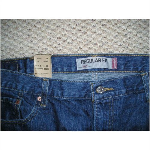 NOS Levi Strauss 505 Mens 42 W x 32L Reg. Fit NWT New With Tags