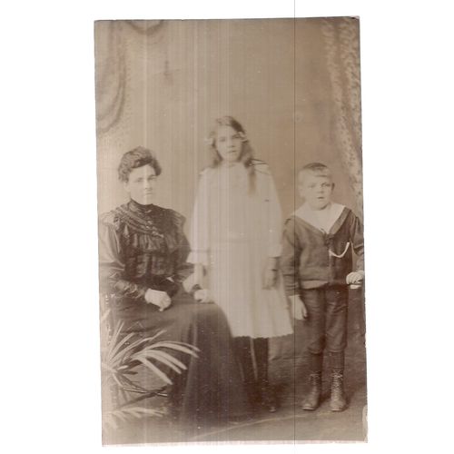 FAMILY picture Edwardian antique photograph postcard #