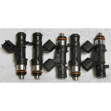 Five OEM Volvo Bosch 0280158096 2006 - 2013 Volvo C70 2.5L Fuel Injectors