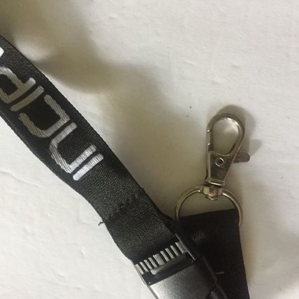 Incipio ID Holder / Lanyard