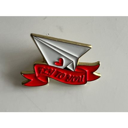 ENAMEL PIN BADGE - FLY TO YOU