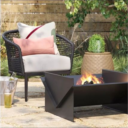 Fire Pit - Wood Burning Outdoor Fireplace - Threshold (Brand New)