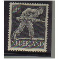 NETHERLANDS 1944 INFANTRYMAN 1 1/2C M/H SG595