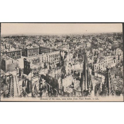 Panorama de Ville en Ruines, Vue Vers la Place Royale, Reims, c.1915 - Lévy CPA