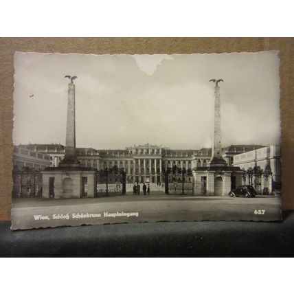 SCHONBRUNN PALACE, WIEN, AUSTRIA unused vintage postcard RP.. Vienna =