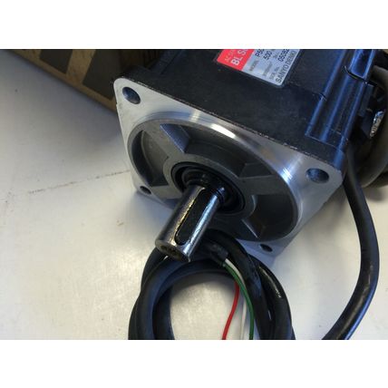 NEW SANYO DENKI P50B08050DXE00 BL SUPER P5 AC SERVO MOTOR,500 W,200 V, 3.9 A,BQ