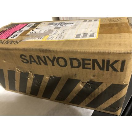 NEW SANYO DENKI P50B08050DXE00 BL SUPER P5 AC SERVO MOTOR,500 W,200 V, 3.9 A,BQ