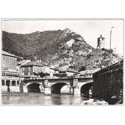 09 - Tarascon sur Ariège - Le pont et la Tour du Castella