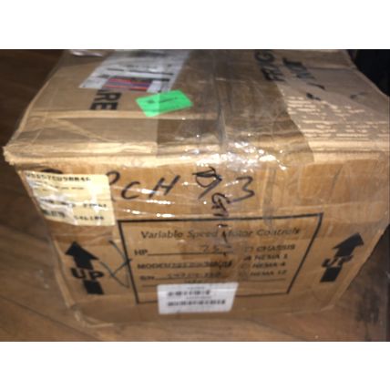 NEW SQUARE D 480VAC 7.5 HP VFD DRIVE VSD57CU90N46 3 PH (TELEMECANIQUE) VSD57,DJ