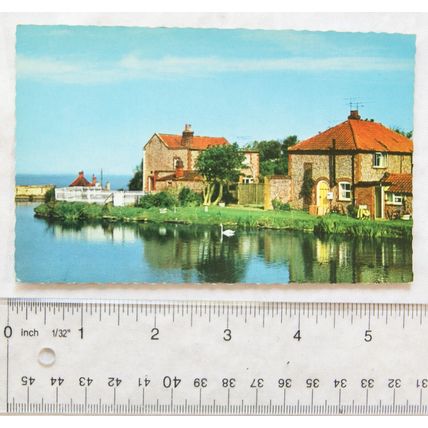 old postcard Mill House & Pond, Mundesley on Sea