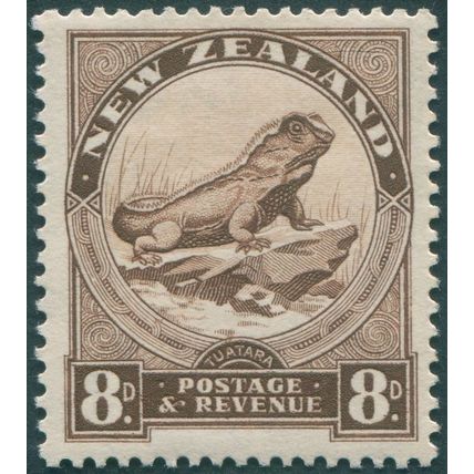 New Zealand 1939 8d chocolate Wmk upright SG586b unused