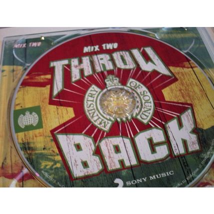 VAR/ART - THROWBACK REGGAE DANCEHALL(M.O.S) - CD ALBUM 2018 - 3 DISC