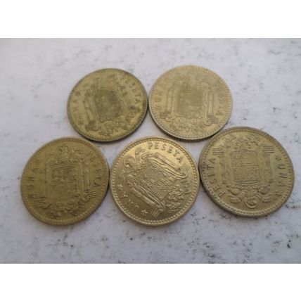 Spain - 10 differently dated - 1 peseta coins - date run 1969 / 1978