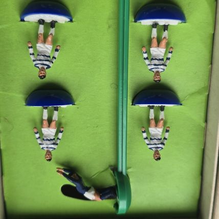 Subbuteo HW TEAM QPR COMPLETE SET NUMBER 11 READING MORTON QPR