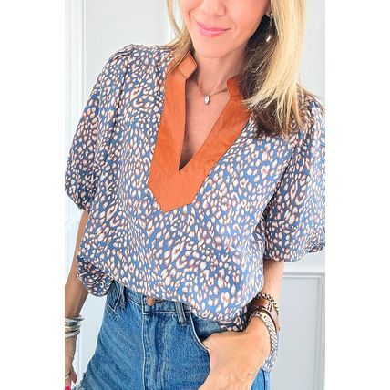 Ashleigh Blue Leopard Print Spot Contrast V Neck Half Puff Sleeve Shirt