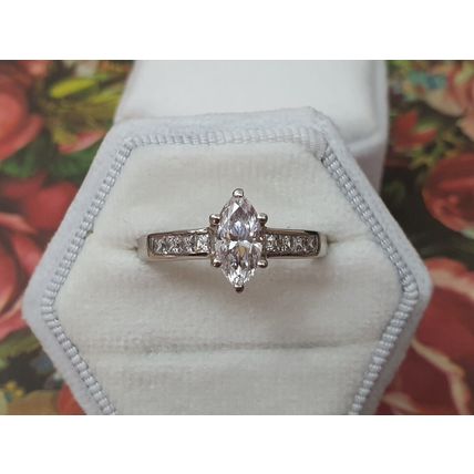 Marquise Solitaire Ring Made With Swarovski Zirconia Sz R½ Platinum 925 Silver