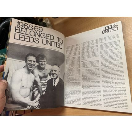 1969 "SOCCER 70" LEEDS UTD JIMMY HILL UK VINTAGE FOOTBALL HB BOOK (P3)