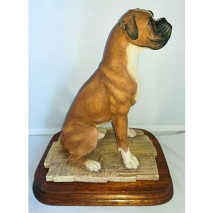 BORDER FINE ARTS, BOXER, Code MT09,1995,Original ,Very Rare, Margaret Turner.